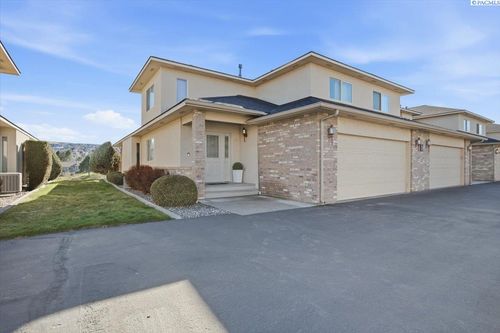apt-e101-3710 W Canyon Lakes Dr, Kennewick, WA, 99337-2766 | Card Image