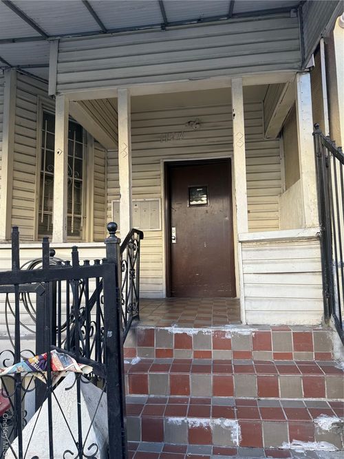 1124 Fox St, Bronx, NY, 10459-1830 | Card Image