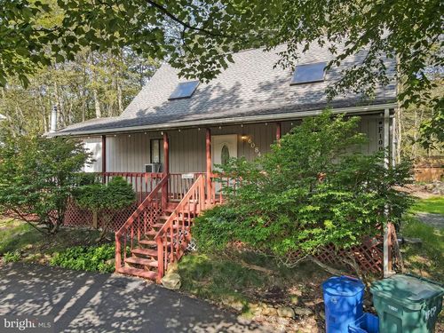 6084 Boardwalk Dr, Tobyhanna, PA, 18466-3210 | Card Image