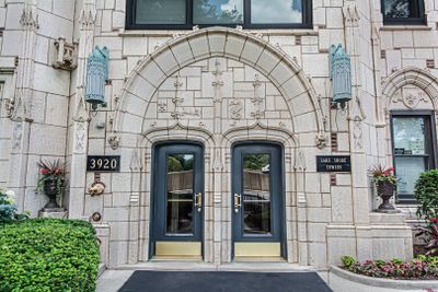 3S - 3920 N Lake Shore Drive, Condo with 3 bedrooms, 3 bathrooms and 1 parking in Chicago IL | Image 3