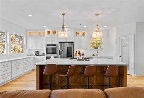 3902 Short Ln, Siloam Springs, AR, 72761-5372 | Card Image