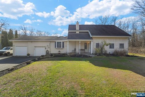 622 Berkshire Valley Rd, Wharton, NJ, 07885-1101 | Card Image