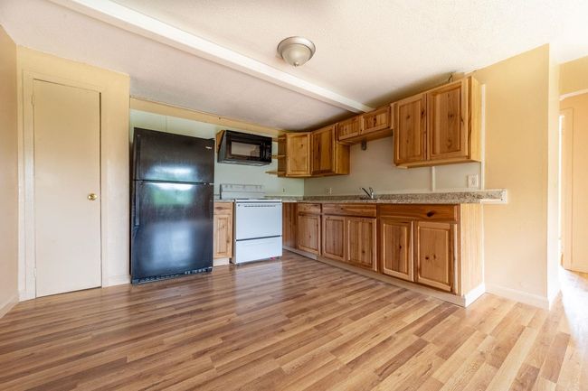 APT-4 - 30 Beech St, Condo with 2 bedrooms, 1 bathrooms and null parking in Bristol NH | Image 10