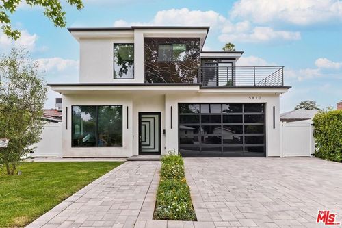 5812 Willis Ave, Sherman Oaks, CA, 91411-4049 | Card Image