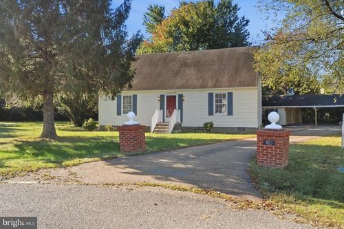 160 Rouzie Dr, Tappahannock, VA, 22560-2410 | Card Image