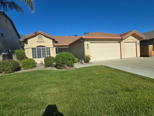 1613 Bay Street, Los Banos, CA, 93635 | Card Image