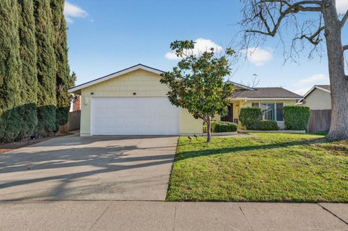 3335 Zorina Way, Sacramento, CA, 95826 | Card Image