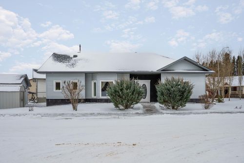 5338 55 Ave, Bashaw, AB, T0B | Card Image