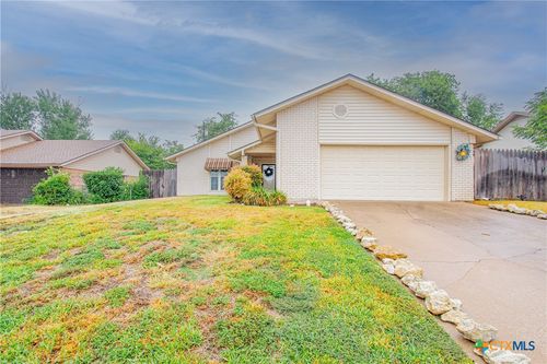 906 Yorktown Dr, Temple, TX, 76504-2323 | Card Image