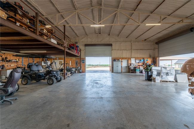 Mezzanine Storage | Image 39