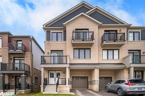 33 Granville Crescent, Caledonia, ON, N3W0J5 | Card Image