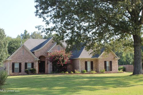 13804 Whispering Pines Drive, Olive Branch, MS, 38654 | Card Image