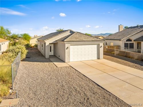 9770 S Kingman Dr, Mohave Valley, AZ, 86440-9402 | Card Image