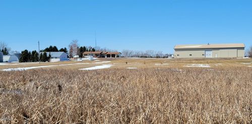 3853 91st Ave Se, Jamestown, ND, 58401-9711 | Card Image