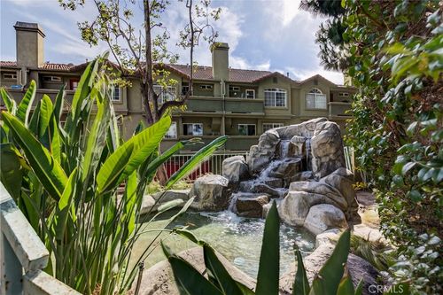 unit-d-8320 Somerset Ranch Rd, Paramount, CA, 90723-8409 | Card Image