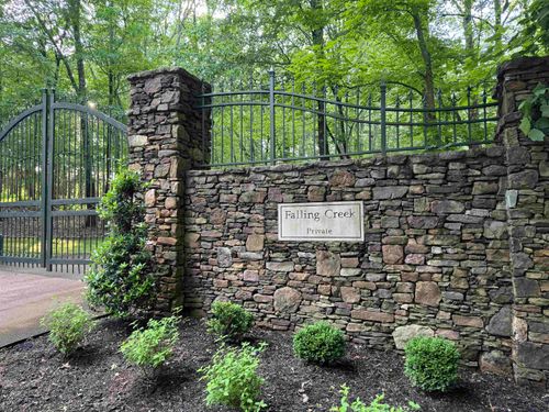 330 Falling Creek Cv, Eads, TN, 38028-6255 | Card Image