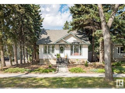 10954 137 St Nw, House other with 3 bedrooms, 2 bathrooms and 4 parking in Edmonton AB | Image 2