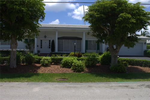 3440 Ne 170th St, North Miami Beach, FL, 33160-3015 | Card Image