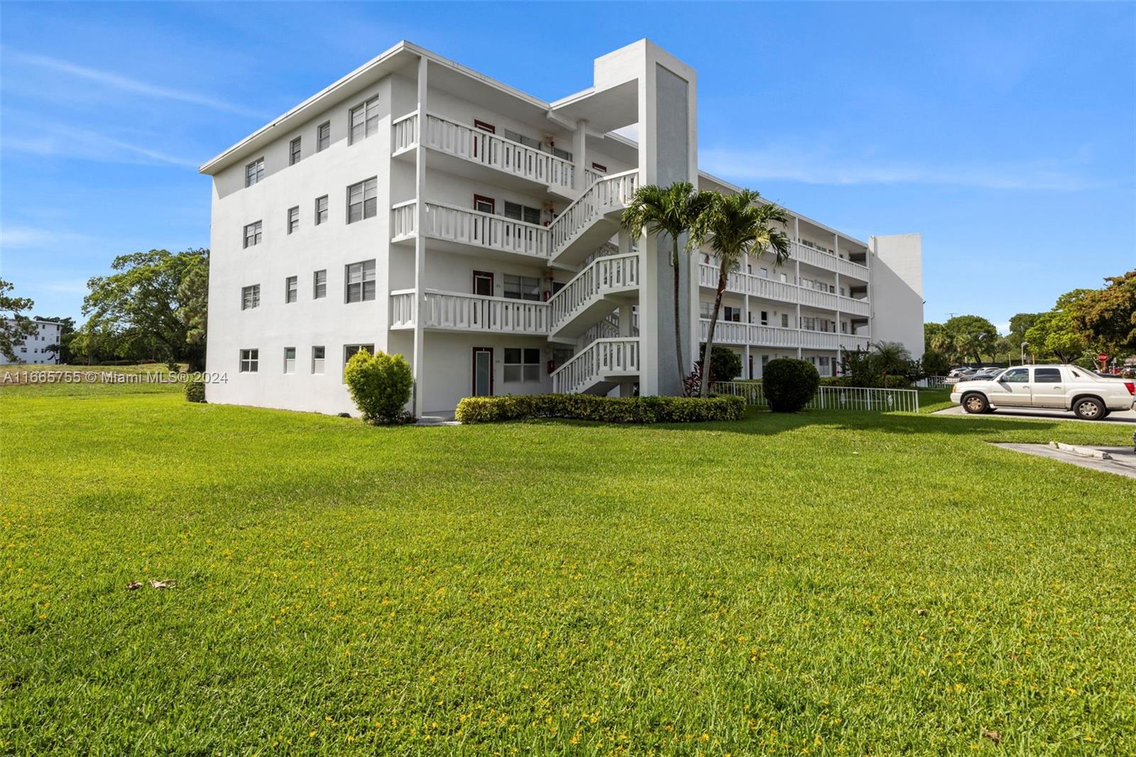 Ellesmere B , Deerfield Beach, FL 33442
