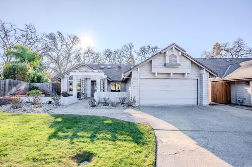 8934 Oro Way, Orangevale, CA, 95662-4630 | Card Image