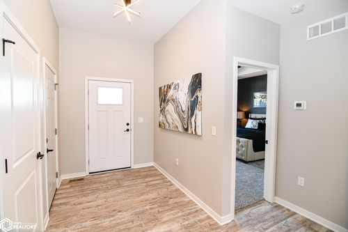 2505 N Terrace Dr, Webster City, IA, 50595-3076 | Card Image