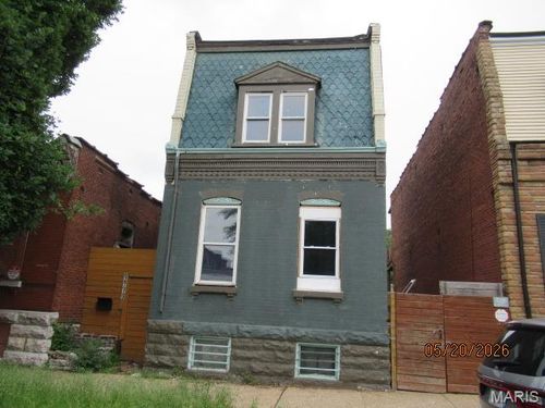 2717 Winnebago St, Saint Louis, MO, 63118-3832 | Card Image
