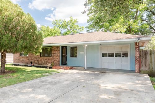 6131 Grape St, Houston, TX, 77074-7419 | Card Image