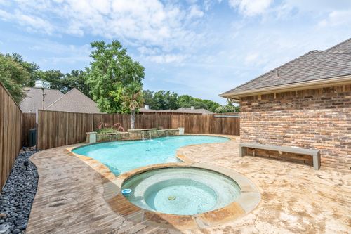 6910 Flintcove Dr, Dallas, TX, 75248-2906 | Card Image
