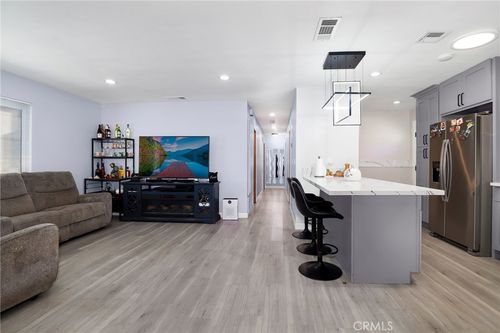 937 S Gage Ave, Los Angeles, CA, 90023-2503 | Card Image