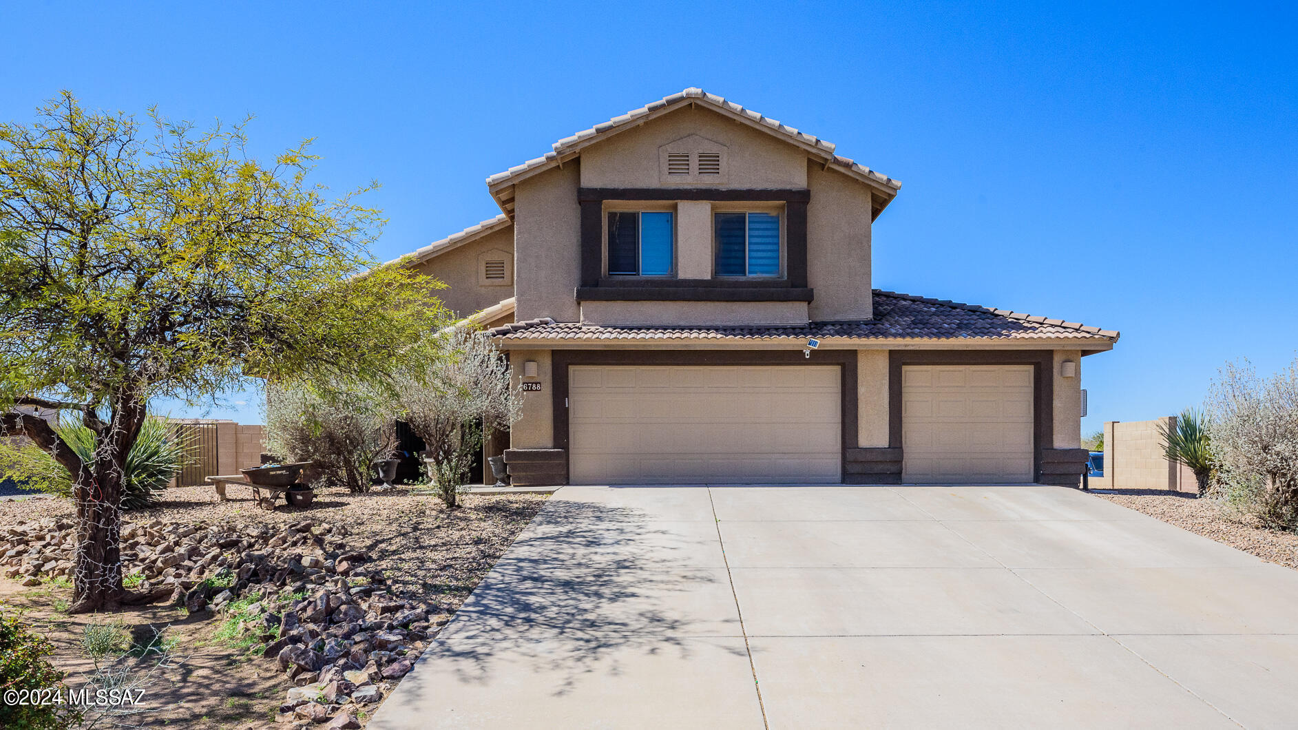 Star Ridge Pl, Tucson, AZ 85757