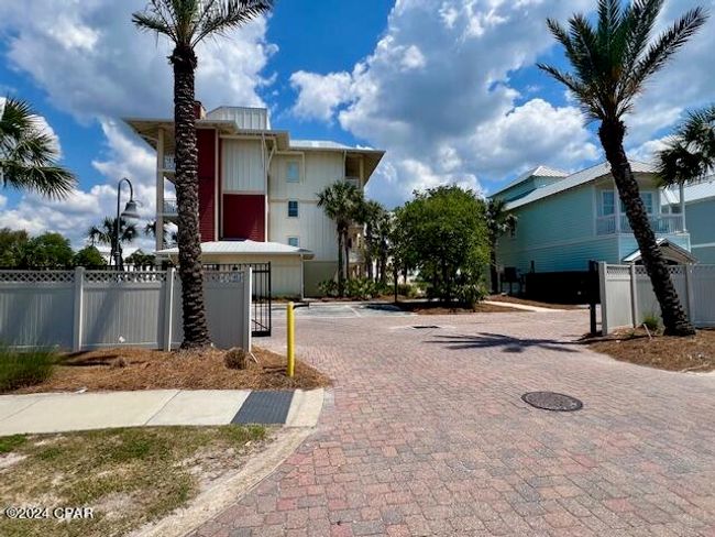 UNIT-300 - 3300 Highway 98, Condo with 3 bedrooms, 3 bathrooms and null parking in Mexico Beach FL | Image 46