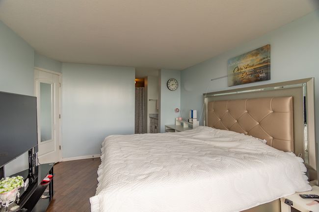 APT-9C - 3925 Triumvera Dr, Home with 2 bedrooms, 2 bathrooms and null parking in Glenview IL | Image 11