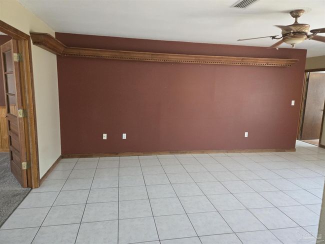 3285 Fairview Ave, House other with 4 bedrooms, 2 bathrooms and 4 parking in Crestview FL | Image 8