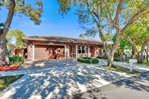 49 Se 6th St, Dania Beach, FL, 33004-4145 | Card Image