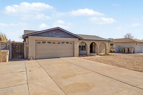 5707 W Cholla St, Glendale, AZ, 85304-3337 | Card Image