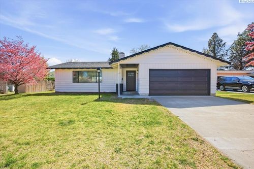 2421 W Grand Ronde Pl, Kennewick, WA, 99336-2537 | Card Image