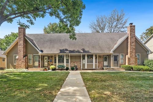 134 Sw Robin Rd, Lee's Summit, MO, 64063-2147 | Card Image