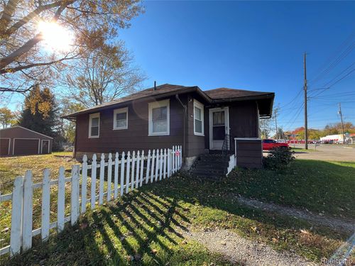 712 Sanford St, Lansing, MI, 48906-2020 | Card Image