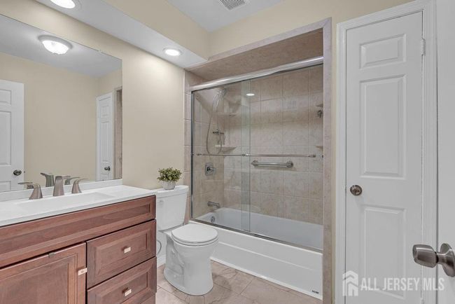 51 Sturbridge Dr, House other with 5 bedrooms, 4 bathrooms and null parking in Piscataway NJ | Image 42