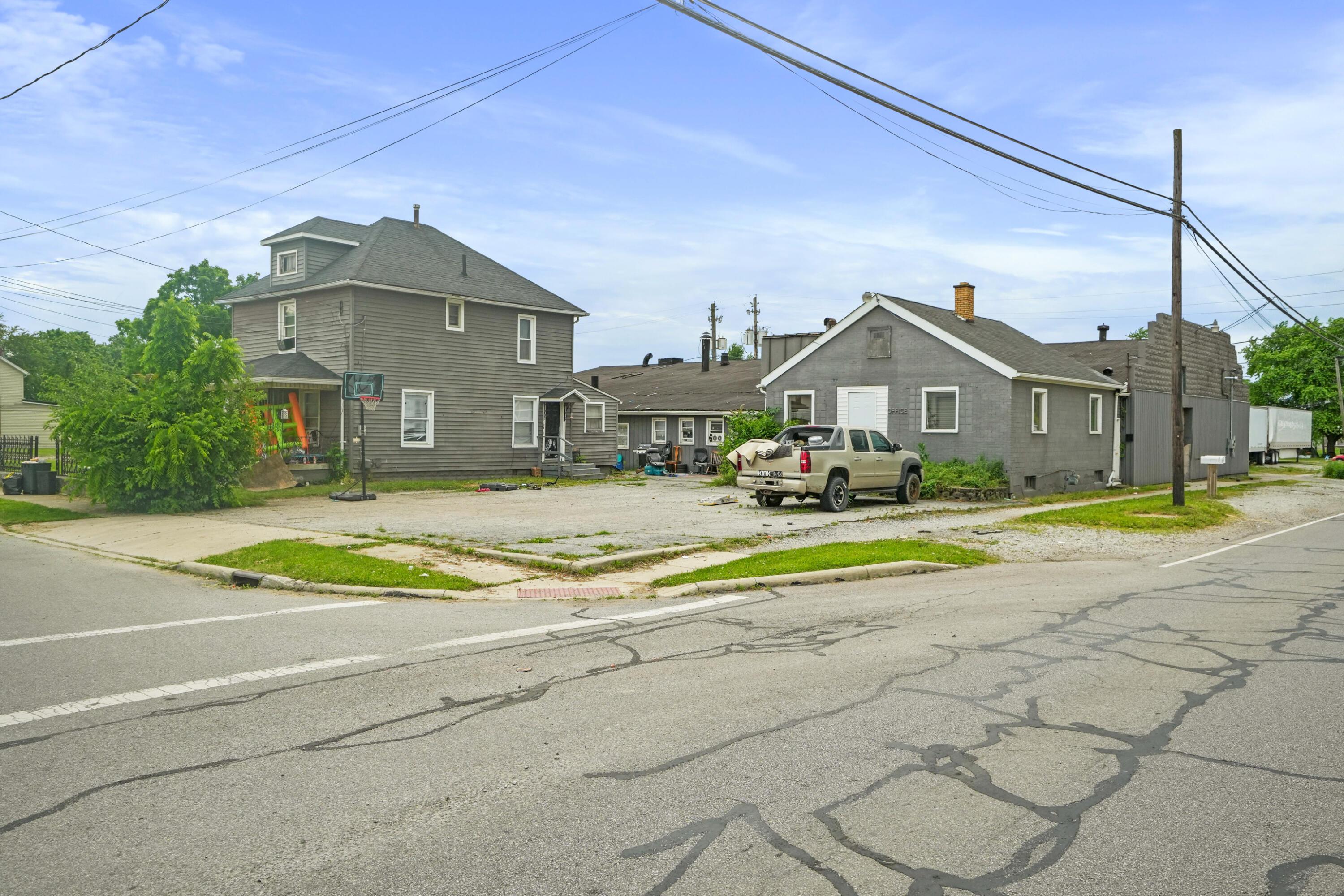 Blaine Ave, Marion, OH 43302