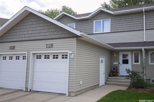 202-715 Hart Rd, Saskatoon, SK, S7M3Y7 | Card Image