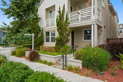 951 Camino Aldea, Chula Vista, CA, 91913-3341 | Card Image