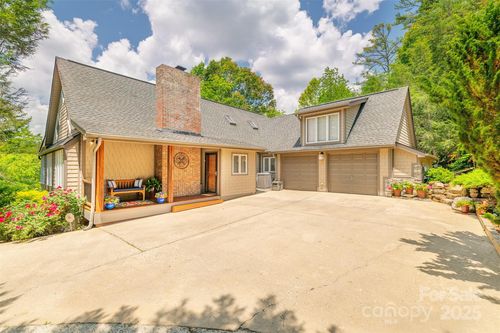 65 Hillcrest Dr, Weaverville, NC, 28787-8925 | Card Image