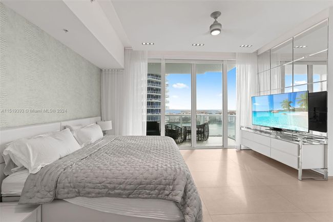 APT-2004 - 50 S Pointe Dr, Condo with 2 bedrooms, 3 bathrooms and null parking in Miami Beach FL | Image 6