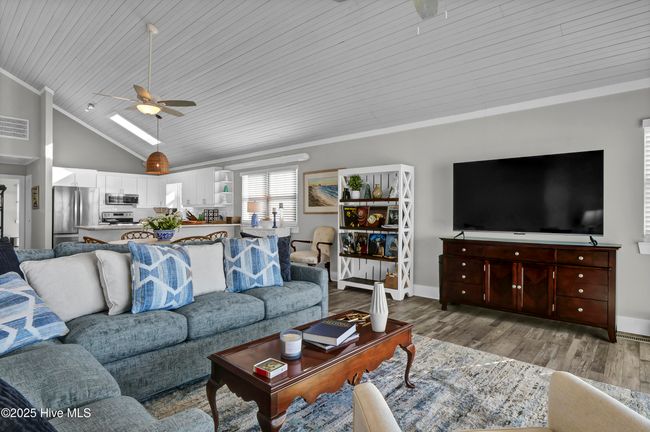 B - 440 Causeway Dr, Condo with 3 bedrooms, 3 bathrooms and 1 parking in Wrightsville Beach NC | Image 12