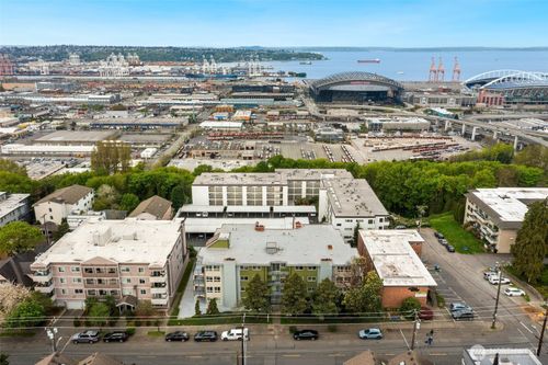 102-1515 12th Ave S, Seattle, WA, 98144-3486 | Card Image