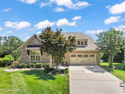 1273 Bishops View Ln, Knoxville, TN, 37932-2673 | Card Image