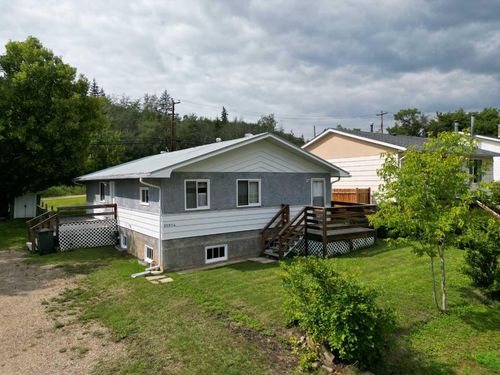 10914 90 St, Peace River, AB, T8S1P1 | Card Image