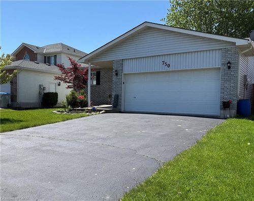 750 Lavery St W, Listowel, ON, N4W3T4 | Card Image