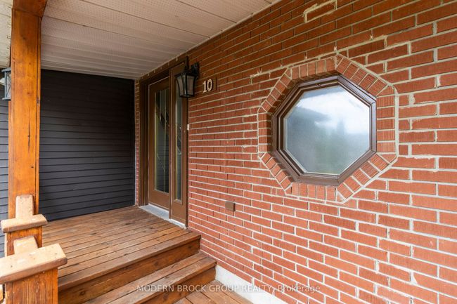 10 Henry Brown Crt, House other with 4 bedrooms, 2 bathrooms and 5 parking in Mallorytown ON | Image 17